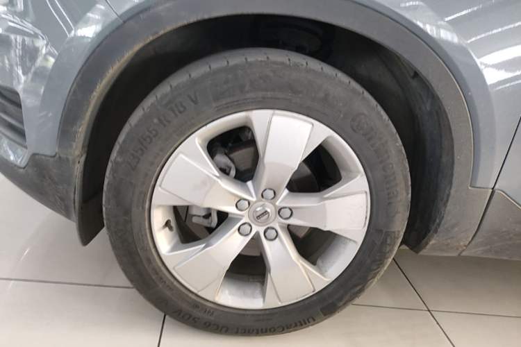 Used Volvo XC40 2021 T3 Smart & Stylish Edition Left Front Wheel Hub