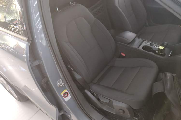 Used Volvo XC40 2021 T3 Smart & Stylish Edition Right Front Seat