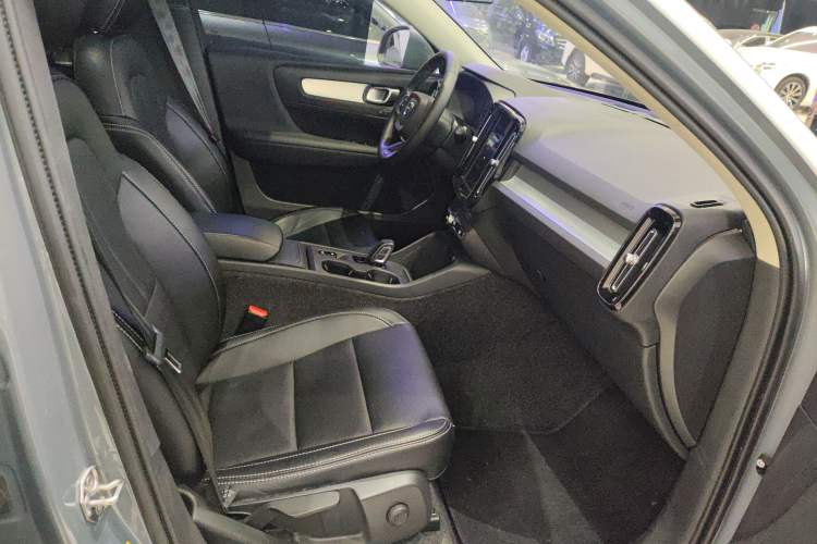 Used Volvo XC40 2021 T3 Smart & Stylish Edition Right Front Seat