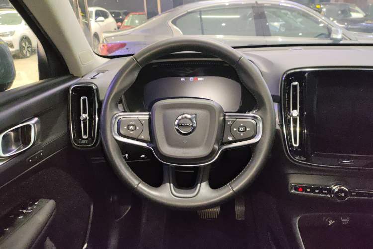 Used Volvo XC40 2021 T3 Smart & Stylish Edition Steering Wheel