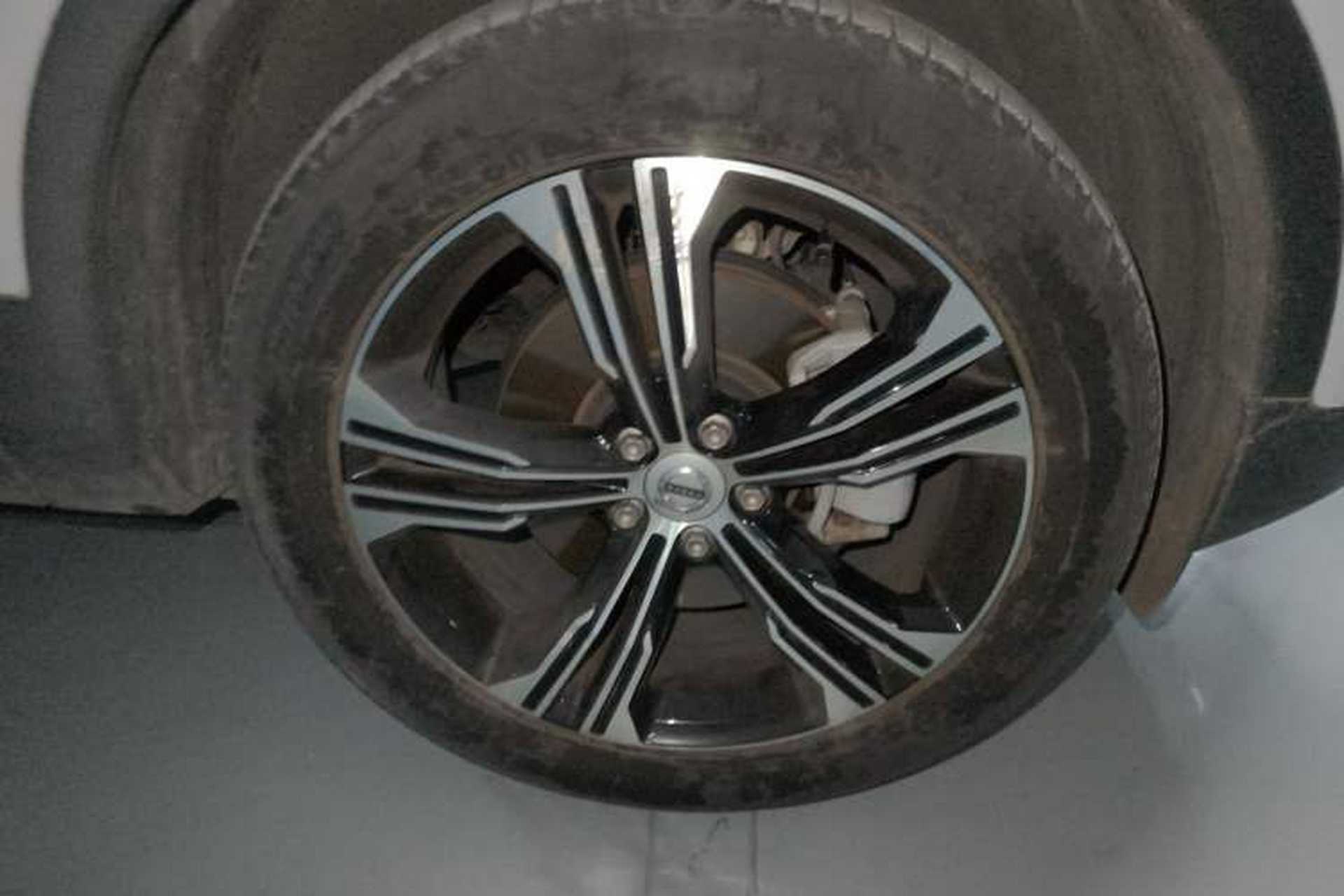 Used Volvo XC40 2021 T4 Four-Wheel Drive Smart Luxury Edition Right Front Wheel Hub