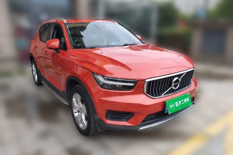 Used Volvo XC40 2021 T4 4x4 SmartDrive Fashion Edition Front Right 45 Deg