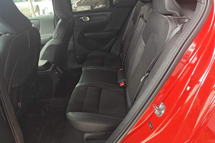 Used Volvo XC40 2021 T4 Four-Wheel Drive Smart & Sporty Edition Interior 1