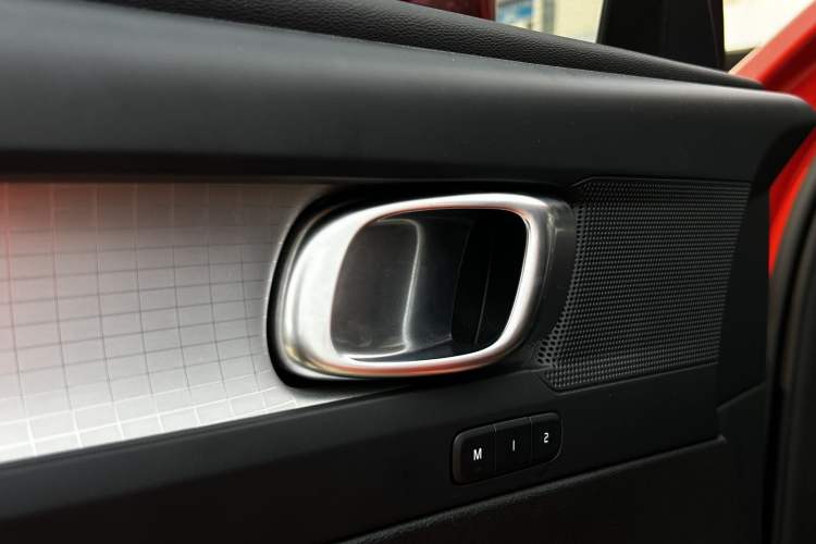 Used Volvo XC40 2021 T4 4x4 SmartDrive Fashion Edition Interior 9