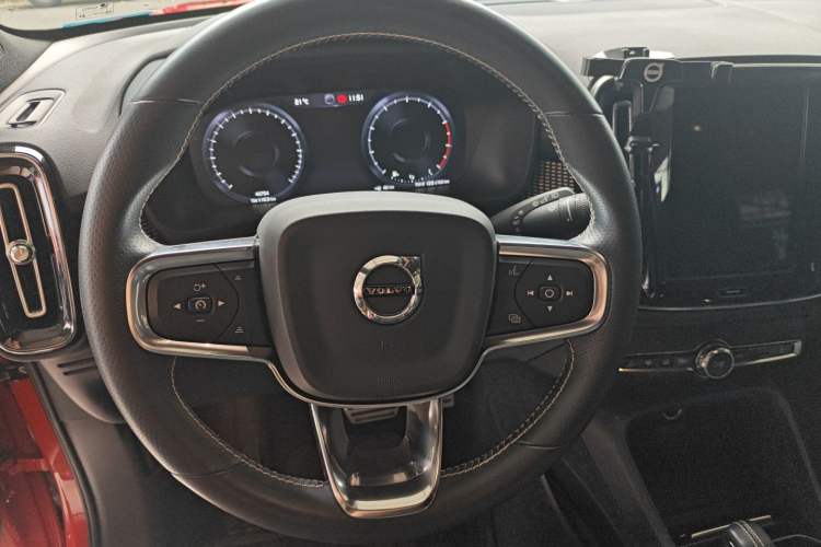 Used Volvo XC40 2021 T4 Four-Wheel Drive Smart & Sporty Edition Steering Wheel
