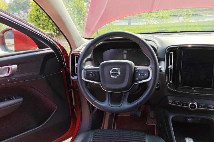 Used Volvo XC40 2021 T3 Smart & Stylish Edition Steering Wheel