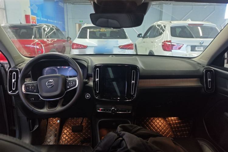Used Volvo XC40 2021 T4 Four-Wheel Drive Smart Luxury Edition Center Console