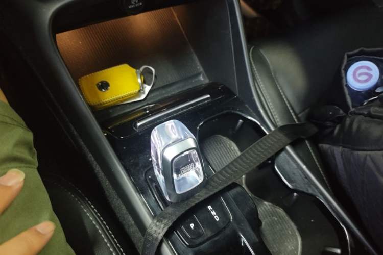 Used Volvo XC40 2021 T4 Four-Wheel Drive Smart Luxury Edition Gear Lever