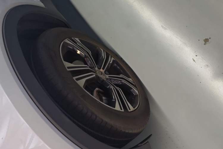 Used Volvo XC40 2021 T4 Four-Wheel Drive Smart Luxury Edition Left Front Wheel Hub