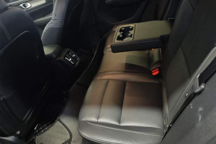 Used Volvo XC40 2021 T4 Four-Wheel Drive Smart Luxury Edition Left Rear Seat
