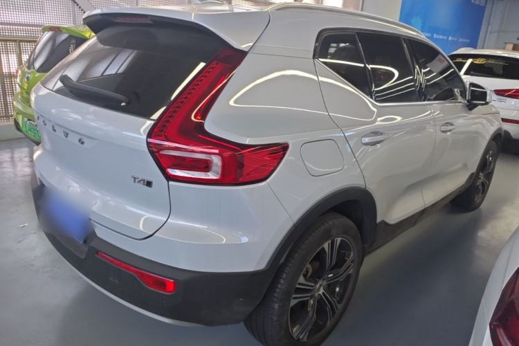 Used Volvo XC40 2021 T4 Four-Wheel Drive Smart Luxury Edition Rear Right 45 Deg