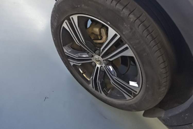 Used Volvo XC40 2021 T4 Four-Wheel Drive Smart Luxury Edition Right Rear Wheel Hub