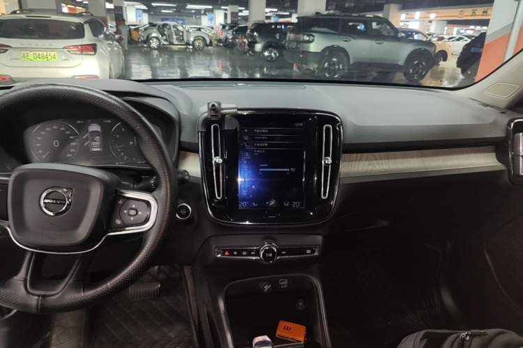 Used Volvo XC40 2021 T4 Four-Wheel Drive Smart Luxury Edition Audio And AC Panel