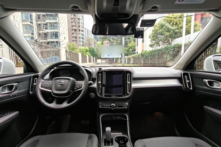 Used Volvo XC40 2021 T3 Smart & Stylish Edition Audio And AC Panel