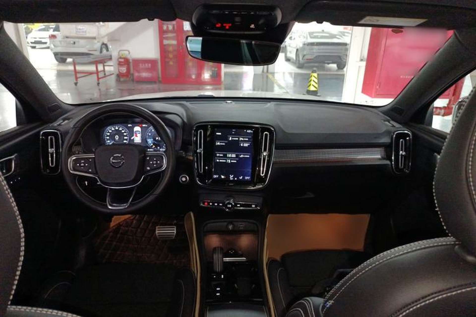 Used Volvo XC40 2021 T4 Four-Wheel Drive Smart & Sporty Edition Center Console