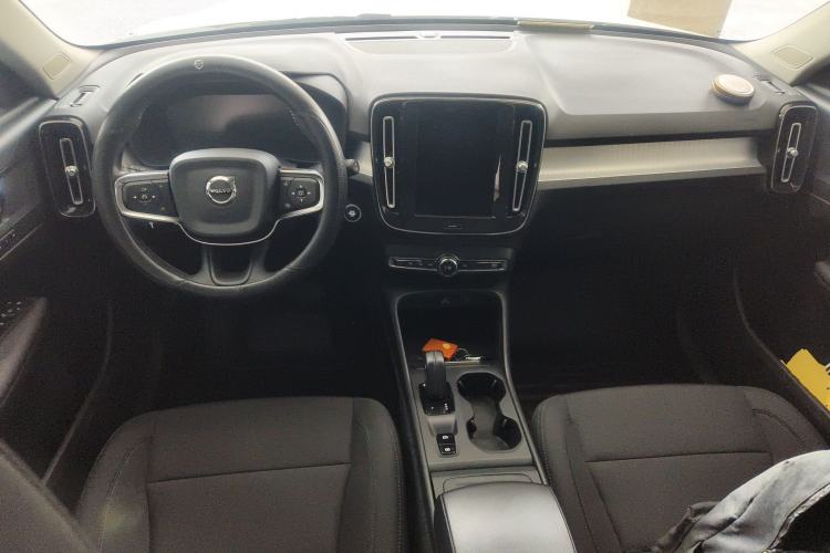 Used Volvo XC40 2021 T3 Smart & Stylish Edition Center Console
