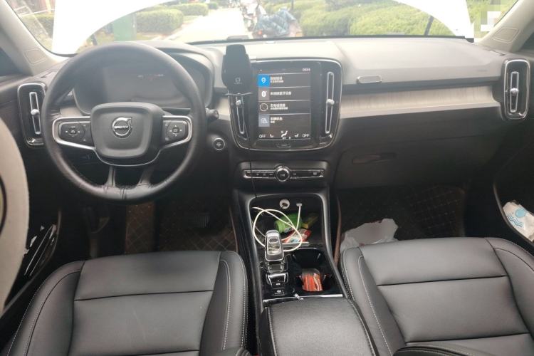 Used Volvo XC40 2021 T4 Four-Wheel Drive Smart Luxury Edition Center Console