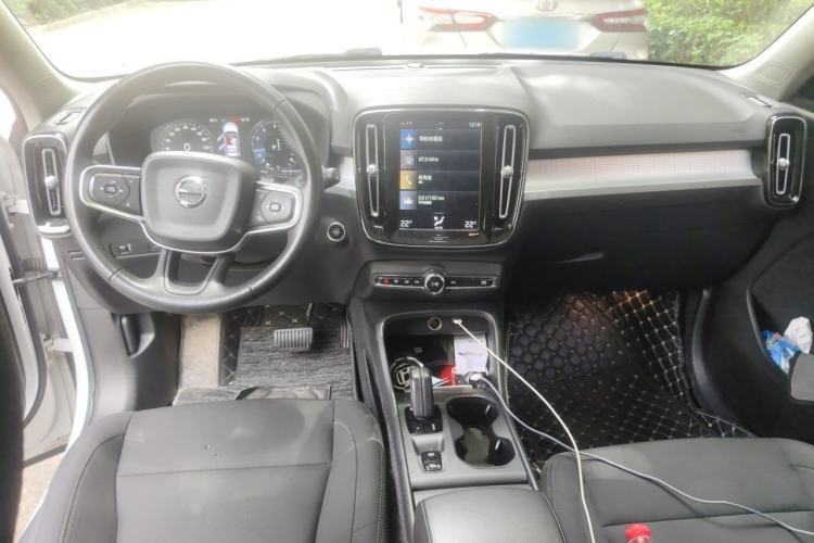 Used Volvo XC40 2021 T3 Smart & Stylish Edition Center Console