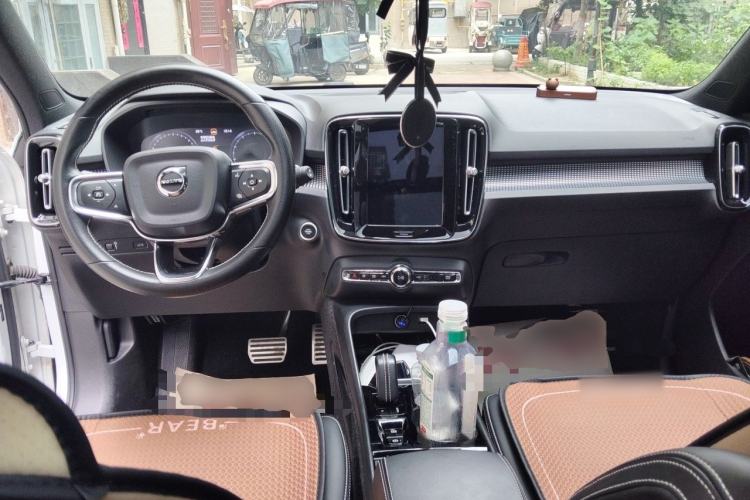 Used Volvo XC40 2021 T5 4x4 Zhiya Sport Edition Center Console