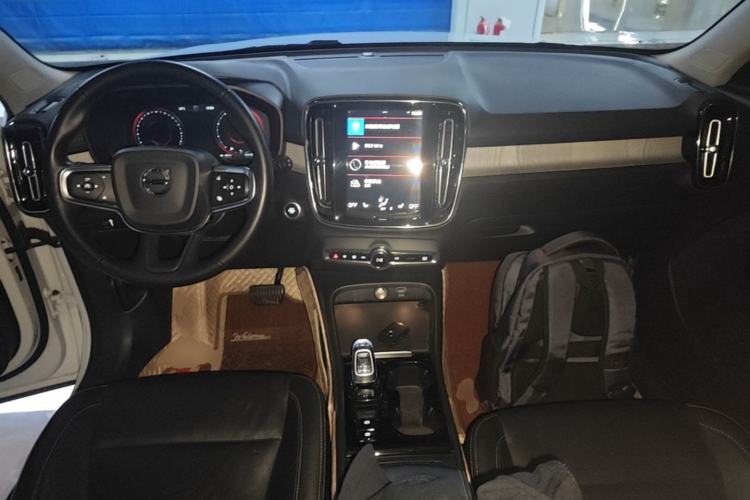 Used Volvo XC40 2021 T4 Four-Wheel Drive Smart Luxury Edition Center Console
