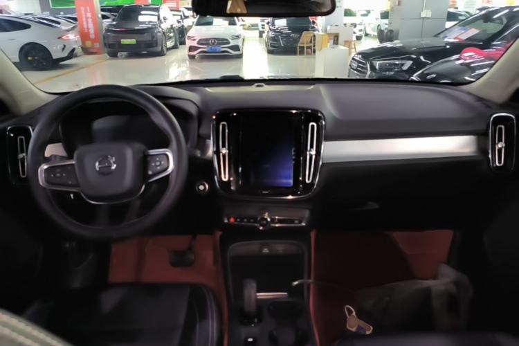Used Volvo XC40 2021 T3 Smart & Stylish Edition Center Console