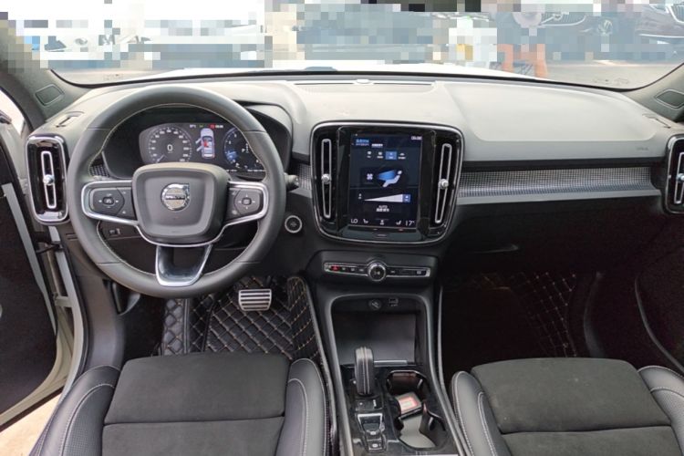 Used Volvo XC40 2021 T4 Four-Wheel Drive Smart & Sporty Edition Center Console