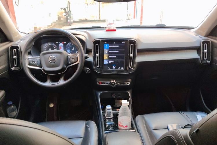 Used Volvo XC40 2021 T4 Four-Wheel Drive Smart Luxury Edition Center Console