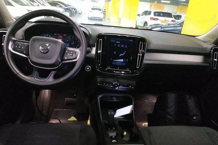 Used Volvo XC40 2021 T3 Smart & Stylish Edition Center Console