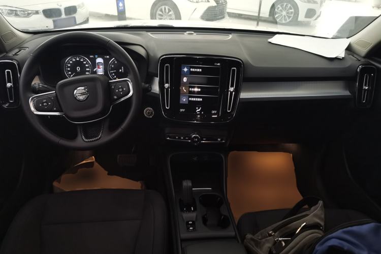 Used Volvo XC40 2021 T3 Smart & Stylish Edition Center Console