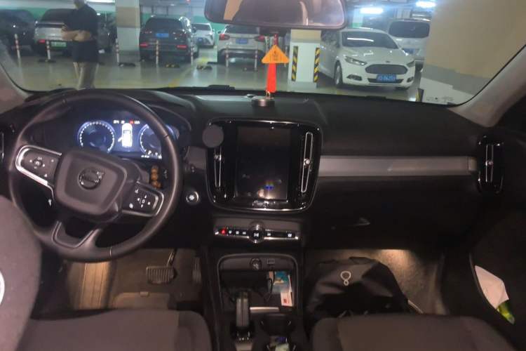 Used Volvo XC40 2021 T3 Smart & Stylish Edition Center Console