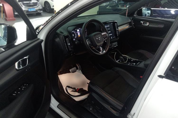 Used Volvo XC40 2021 T4 Four-Wheel Drive Smart & Sporty Edition Driver Seat