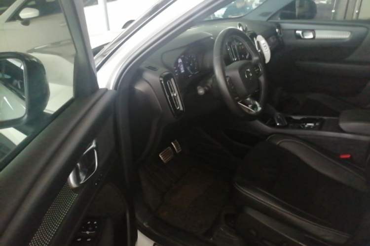 Used Volvo XC40 2021 T4 Four-Wheel Drive Smart & Sporty Edition Driver Seat