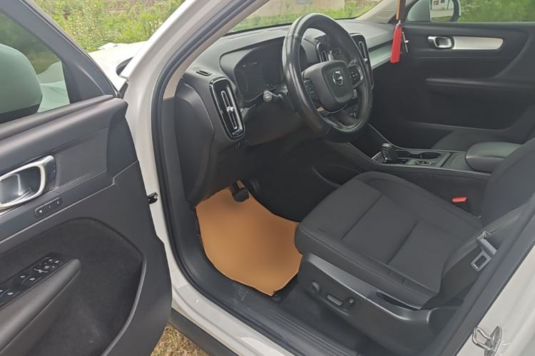 Used Volvo XC40 2021 T4 4x4 SmartDrive Fashion Edition Driver Seat