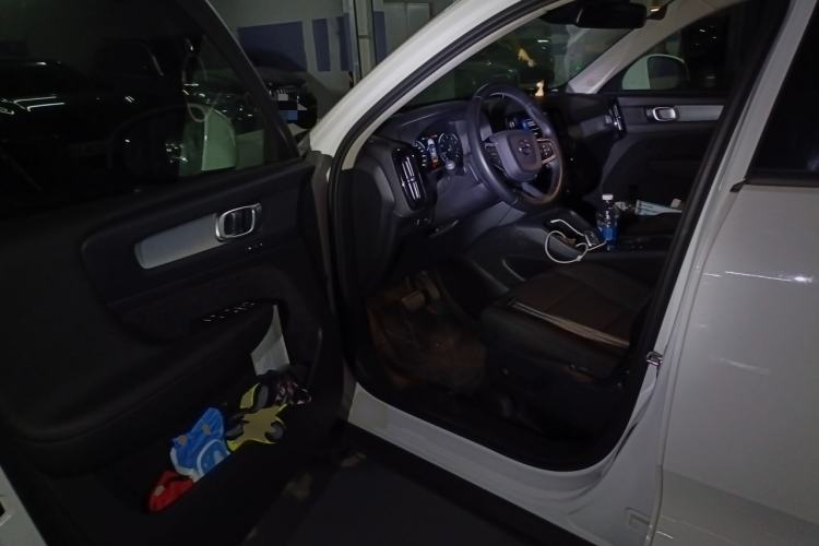 Used Volvo XC40 2021 T4 4x4 SmartDrive Fashion Edition Driver Seat
