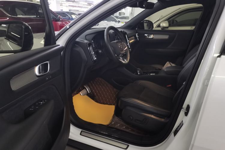 Used Volvo XC40 2021 T4 Four-Wheel Drive Smart & Sporty Edition Driver Seat