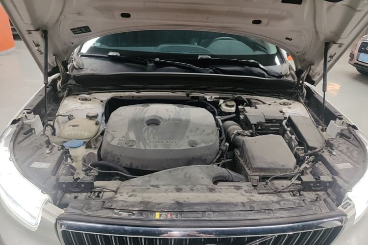 Used Volvo XC40 2021 T4 Four-Wheel Drive Smart Luxury Edition Engine Bay