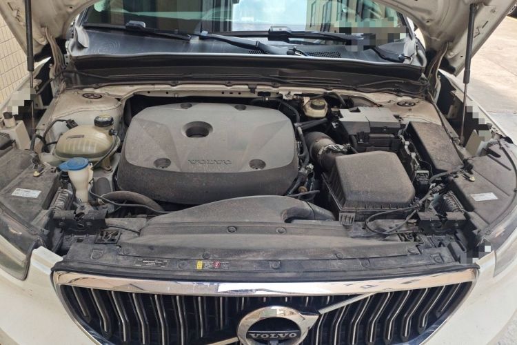 Used Volvo XC40 2021 T4 Four-Wheel Drive Smart Luxury Edition Engine Bay