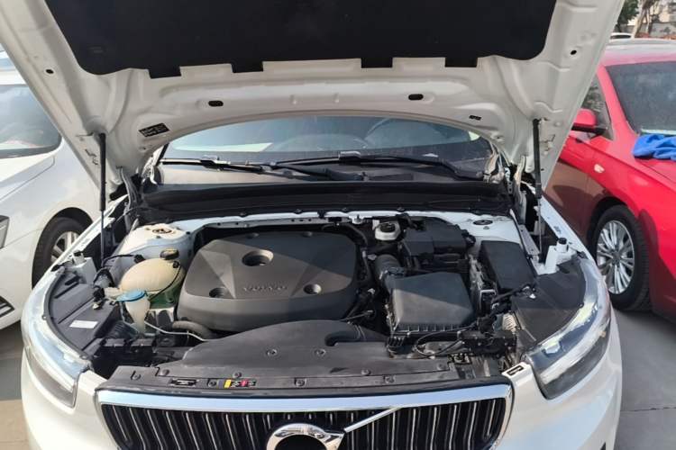 Used Volvo XC40 2021 T4 Four-Wheel Drive Smart Luxury Edition Engine Bay