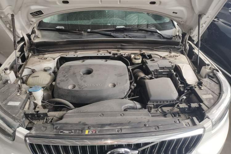 Used Volvo XC40 2021 T4 Four-Wheel Drive Smart Luxury Edition Engine Bay