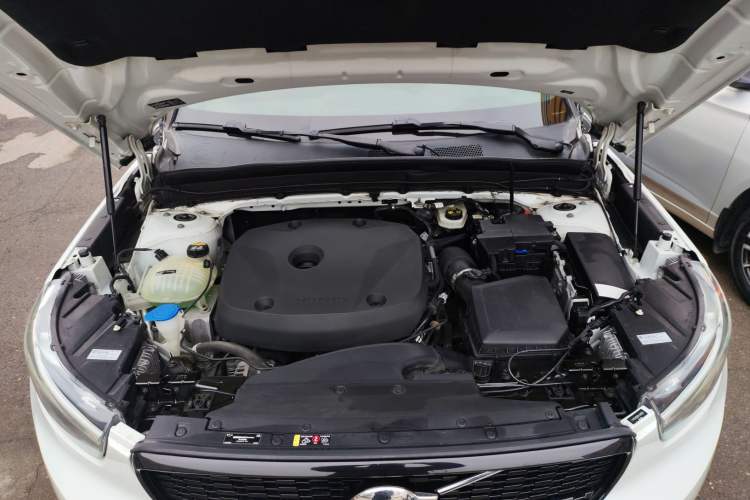Used Volvo XC40 2021 T4 Four-Wheel Drive Smart & Sporty Edition Engine Bay