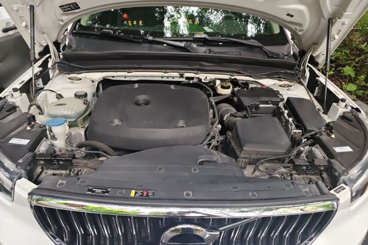 Used Volvo XC40 2021 T4 Four-Wheel Drive Smart Luxury Edition Engine Bay