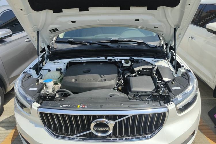 Used Volvo XC40 2021 T4 Four-Wheel Drive Smart Luxury Edition Engine Bay