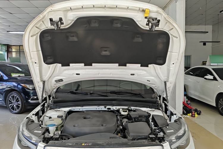 Used Volvo XC40 2021 T4 Four-Wheel Drive Smart Luxury Edition Engine Bay
