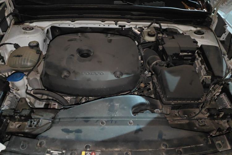 Used Volvo XC40 2021 T4 Four-Wheel Drive Smart Luxury Edition Engine Bay