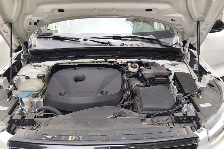 Used Volvo XC40 2021 T5 4x4 Zhiya Sport Edition Engine Bay