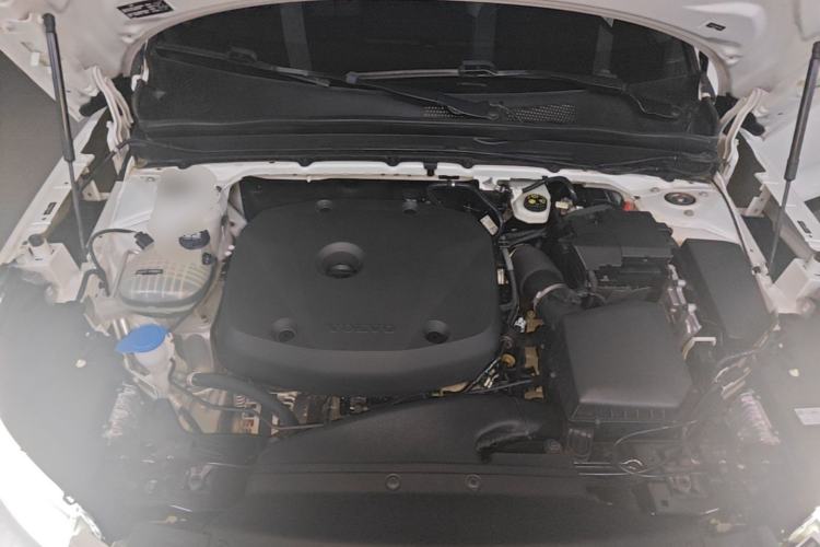 Used Volvo XC40 2021 T4 Four-Wheel Drive Smart Luxury Edition Engine Bay