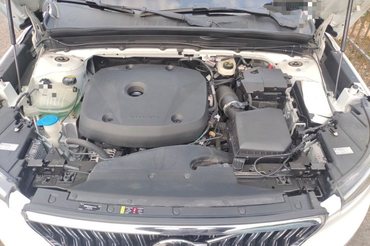 Used Volvo XC40 2021 T4 Four-Wheel Drive Smart Luxury Edition Engine Bay