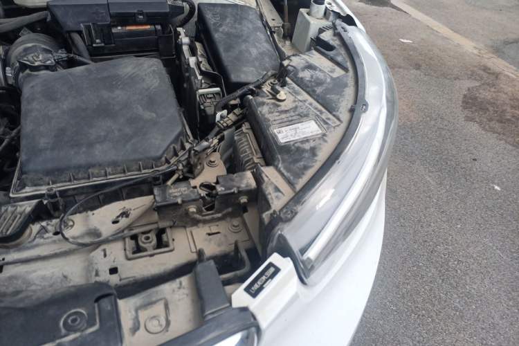 Used Volvo XC40 2021 T4 4x4 SmartDrive Fashion Edition Engine Bay Left