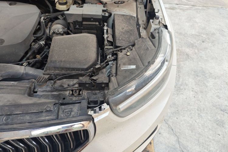 Used Volvo XC40 2021 T4 Four-Wheel Drive Smart Luxury Edition Engine Bay Left