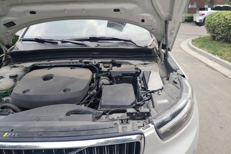 Used Volvo XC40 2021 T4 Four-Wheel Drive Smart Luxury Edition Engine Bay Left